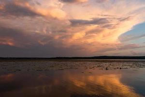 Seenlandschaften Lettlands im Sommer foto