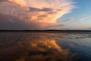 Seenlandschaften Lettlands im Sommer foto