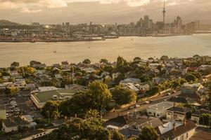 Blick auf das Stadtbild von Auckland von der Spitze des Mt. Victoria, Devonport von Auckland, Neuseeland. foto