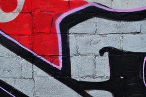 schöne Straßenkunst-Graffiti. abstrakte farbe kreative zeichnung modefarben an den mauern der stadt. urbane Gegenwartskultur. Titelfarbe an Wänden. Kultur Jugendprotest foto