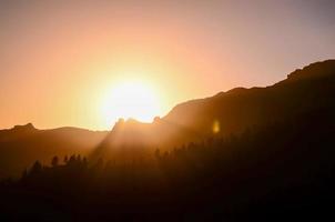 schöne Aussicht auf den Sonnenuntergang foto