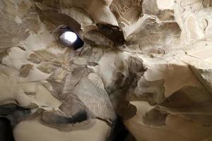 Höhle in den Kreidefelsen im Süden Israels. foto