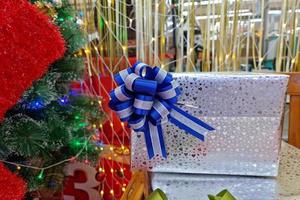 geschenkbox für neujahrs- und weihnachtsfeier foto