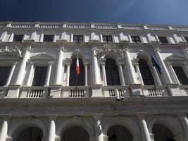 bergamo piazza maggiore platzansicht foto