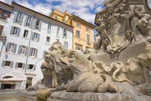 rom pantheon ort brunnen foto