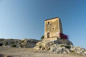 quadratisches altes haus in sizilien foto