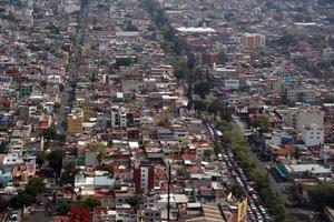 mexiko-stadt luftpanorama landcape vom flugzeug foto