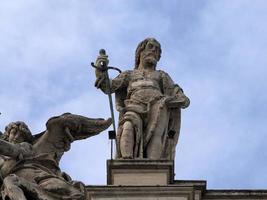 Petersdom Rom Blick auf Statuendetails foto