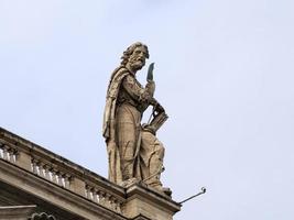 Petersdom Rom Blick auf Statuendetails foto