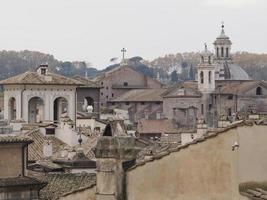 rom hausdach und kirchenkuppel stadtbild dachkuppel ansicht panorama foto