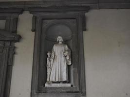 uffizi florenz im freien statue berühmt lorenzo il magnifico foto