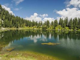 federa see dolomiten panorama landschaft croda da lago foto