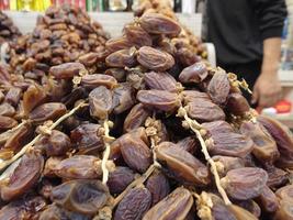 Datteln, eine Frucht, die in arabischen Ländern viel wächst foto