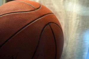 altes Basketballballdetail hautnah foto