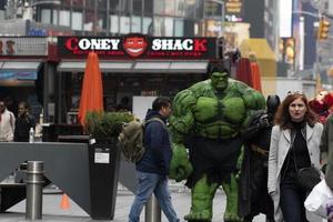 New York - USA 4. Mai 2019 - Times Square voller Menschen foto