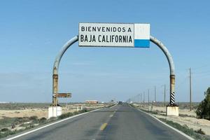 Willkommen im Straßenschild von Baja California foto
