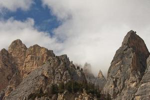 Blick auf die italienischen Dolomiten im Winter foto