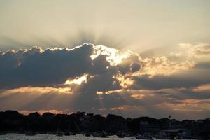 Blick auf den Hafen von Nantucket bei Sonnenuntergang foto