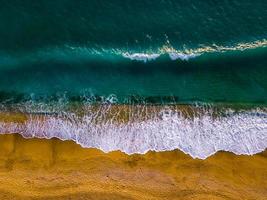 Luftbild Strand und Meer Hintergrund foto