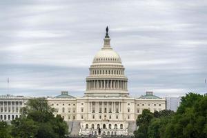 Washington DC Capitol aus dem Einkaufszentrum auf bewölktem Himmelshintergrund foto