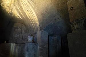ercolano, italien - 2. februar 2020 - ercolano herculaneum antike ruinen unterirdische erkundung foto
