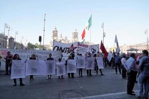 mexiko-stadt - 30. januar 2019 - politische volksdemonstration auf dem hauptplatz der stadt foto