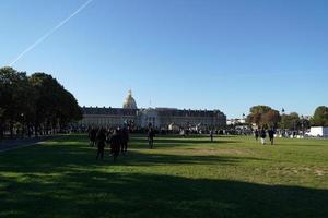 paris, frankreich - 5. oktober 2018 - paris feiert die beerdigung von charles aznavour foto