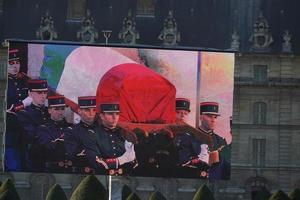 paris, frankreich - 5. oktober 2018 - paris feiert die beerdigung von charles aznavour foto