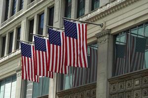 USA-Flagge im New Yorker Trump-Tower-Gebäude foto