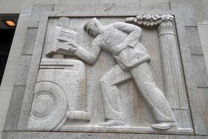 philadelphia, usa - 23. mai 2018 - philadelphia altes postamt flachrelief foto