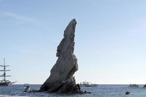 cabo san lucas, mexiko - 1. februar 2019 - tourist bei wasseraktivitäten foto