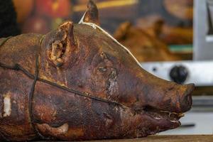 Porchetta Schweinefleisch nach italienischer Art zubereitet foto