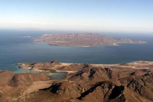 la paz balandra und andere strand mexiko baja california sur vom flugzeugpanorama foto