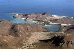 la paz balandra und andere strand mexiko baja california sur vom flugzeugpanorama foto