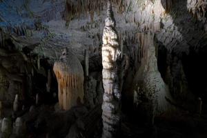 postojna höhlen innenansicht panorama foto
