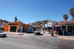 cabo san lucas, mexiko - 25. januar 2018 - pazifische küstenstadt ist voller touristen foto