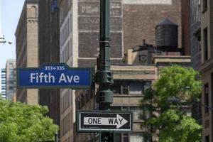 Fifth-Avenue-Schild New York City foto