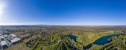 Panorama-Luftbild des Naherholungsgebietes Oberwaldberg bei Mörfelden-Walldorf bei Frankfurt am Main foto