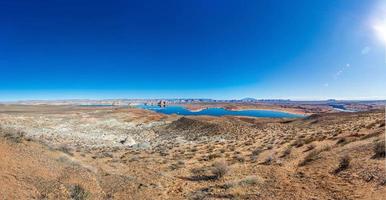 blick auf den lake powell und den colorado river vom wahweap überblick in der nähe von page in arizona im winter foto