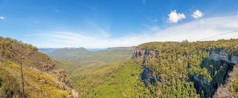 Panoramablick über die Blue Mountains im australischen Bundesstaat New South Wales bei Tag foto