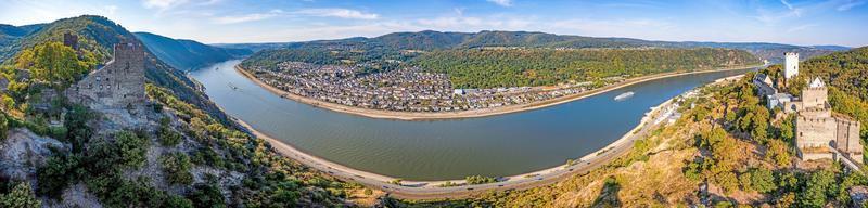 Drohnenpanorama über Bad Salzig am Rhein im Sommer 2022 foto
