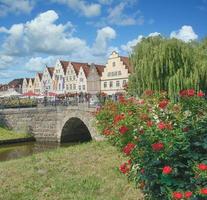 Friedrichstadt am Fluss Treene in Nordfriesland, Deutschland foto