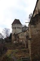 der turm der schuster in sighisoara in verschiedenen winkeln foto