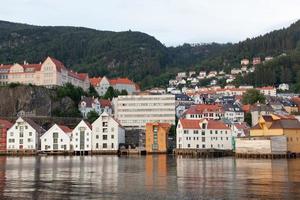 schöne architektur und bunte häuser in der stadt bergen, norwegen foto