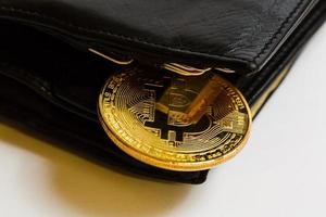 Bitcoin in der Brieftasche foto