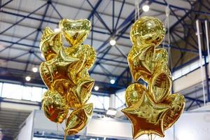 gold großer stern metallischer ballongegenstand zum geburtstag