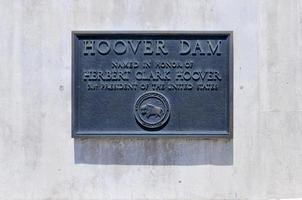 Schild zum Hoover-Staudamm, ursprünglich bekannt als Boulder-Staudamm, ein Beton-Gewichtsstaudamm in der schwarzen Schlucht des Colorado River an der Grenze zwischen den US-Bundesstaaten Nevada und Arizona foto