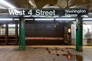 U-Bahnstation West Fourth Street - NYC foto