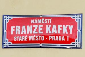 Franz Kafka Straßenschild - Prag, Tschechische Republik foto