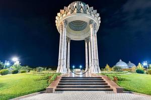 Denkmal für die Opfer der Repression in Taschkent, Usbekistan foto